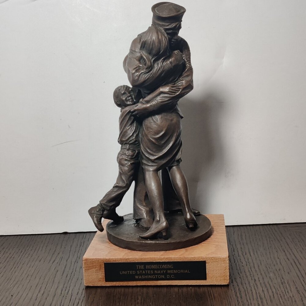 The 'Homecoming' , a Navy Soldier is rejoining his family as he safely returns.